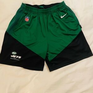 Nike Men's New York Jets Green and Black Athletic Shorts